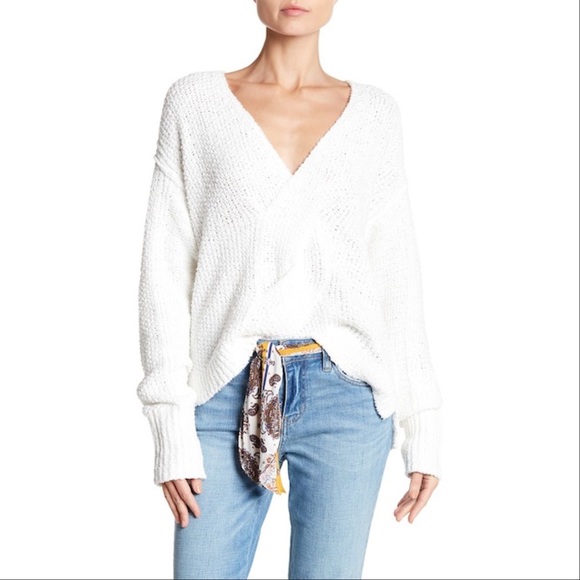 SOLD F r e e P e o p l e • Twist Front Sweater - Picture 2 of 8